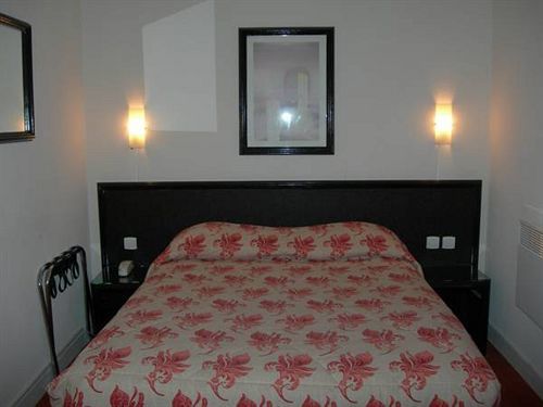 Hotel Des Arts 3*
